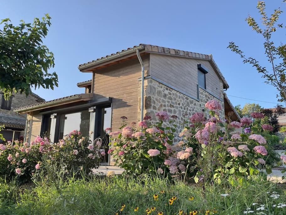 Gite De Charme 5 Etoiles Pour Couple Avec Sauna Et Jacuzzi Exterieurs Privatifs Peaugres Exterior photo