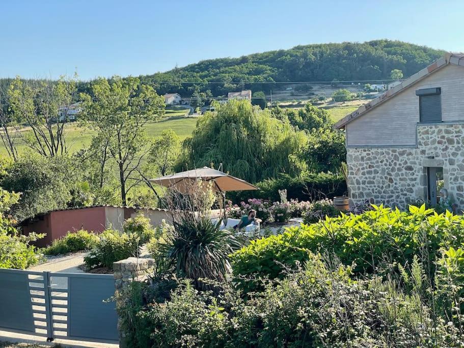 Gite De Charme 5 Etoiles Pour Couple Avec Sauna Et Jacuzzi Exterieurs Privatifs Peaugres Exterior photo
